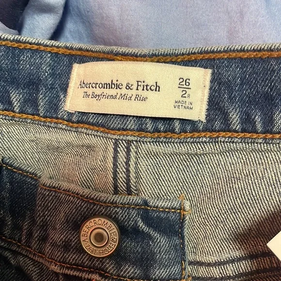 Abercrombie and fitch brand new jeans. Never worn - Picture 3 of 4